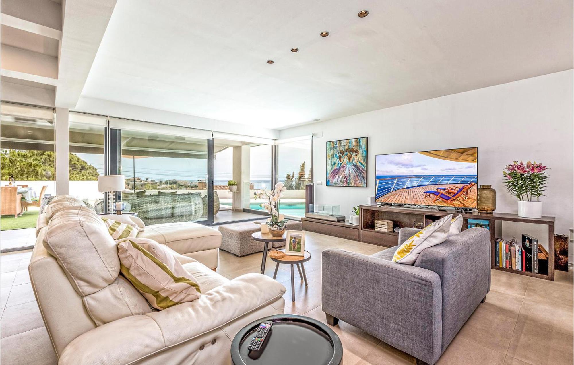 Awesome Home In Cala Del Moral With Kitchen La Cala Del Moral ภายนอก รูปภาพ